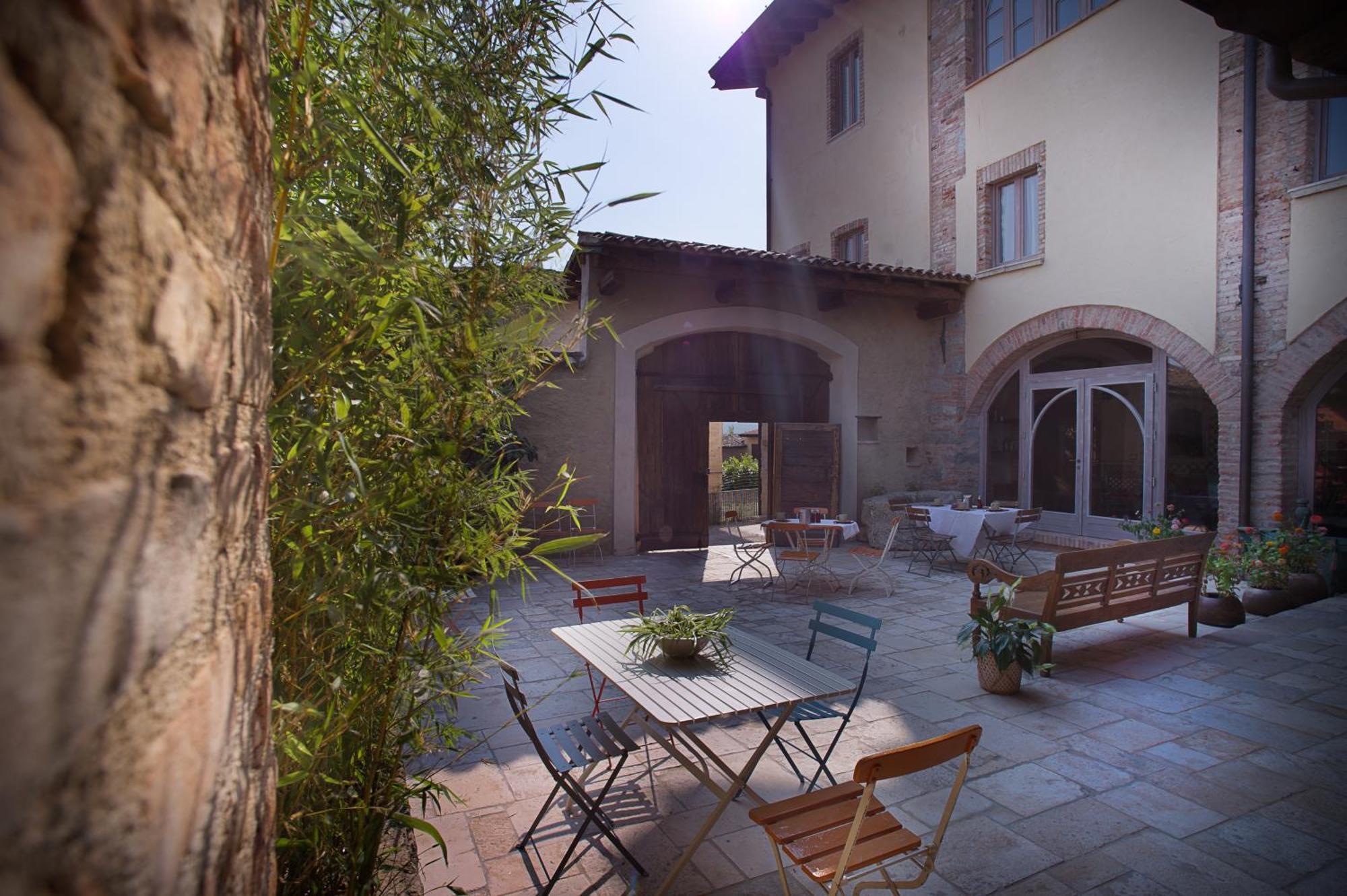 Boutique Hotel Villa Dei Campi Gavardo Exterior foto