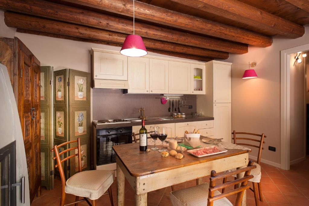 Boutique Hotel Villa Dei Campi Gavardo Habitación foto